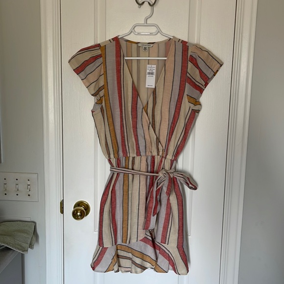 AE Tie Wrap Dress - Picture 1 of 7